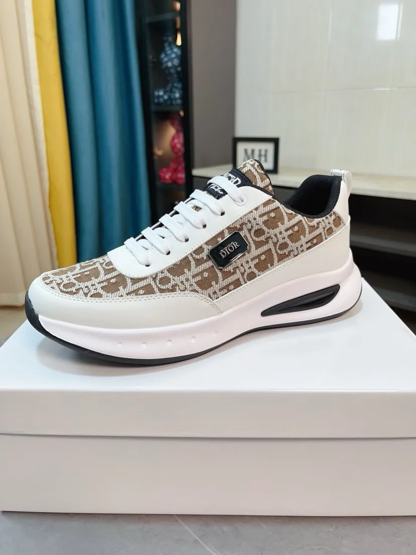 Men's men's shoes 💰440🌹🌹【Dior】Best-selling official website world premiere🔝High-end men's shoes brand official website latest series: The upper is made of imported cowhide with specially designed fabrics➕Mesh breathable lining. Make walking more convenient and comfortable! Compared with the official quality, Midea’s 1:1 replica. Create a fashionable personality to set off your uniqueness! A must-have for trendy men! Classic style. Men's sizes: 38-44.